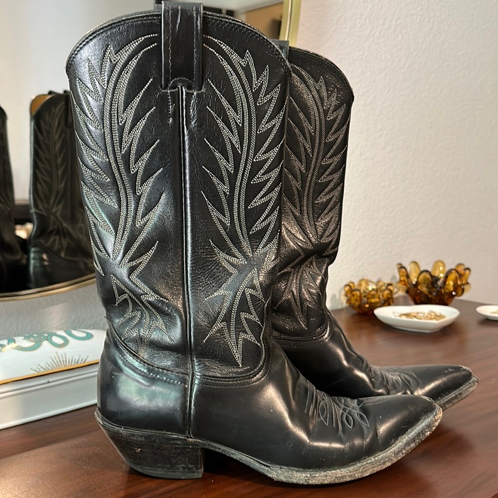 Vintage Nocona cowboy boots!